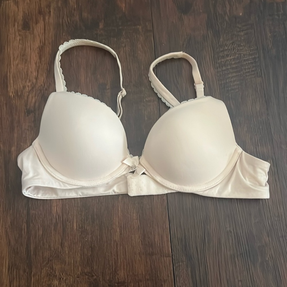 VICTORIA SECRET BRA 34A
